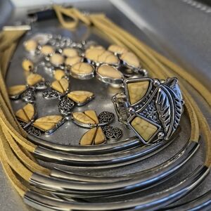 Yellow Southwest  Silver-Tone Stone Look and Suede Necklace Set  BUTTERFLY 🦋